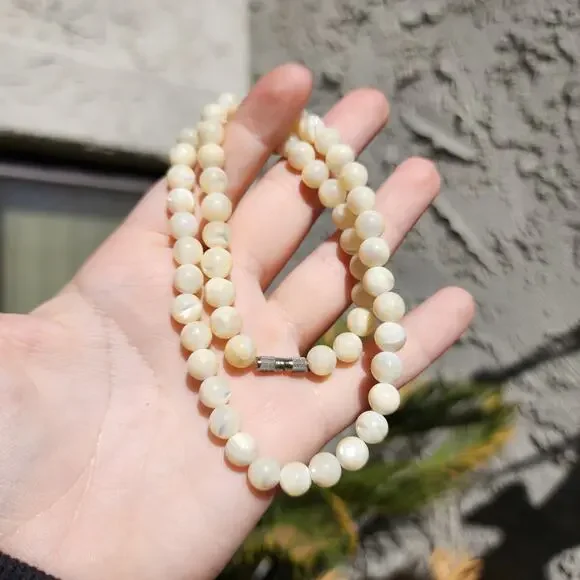 Vintage Balamuti Pearl Necklace MOP Shell Round Beaded Barrel Clasp 8mm
